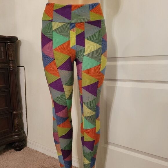 LULAROE BOLD COLORFUL BRIGHT GEOMETRIC TRIANGLE PATTERN  LEGGING - Picture 14 of 16